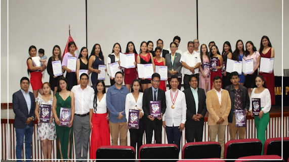 GORE reconoce a jóvenes escritores de la región Piura