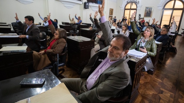 Durante sesión extraordinaria y voto unánime