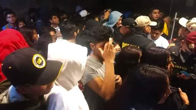 En su interior se encontraron a más de 200 personas 