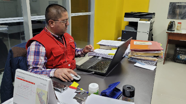 La Contraloría General detectó que funcionarios y servidores de la Unidad de Gestión Educativa Local (UGEL) de la provincia de Acobamba realizaron el pago tardío e incompleto de las aportaciones al Seguro Social de Salud (EsSalud) de las remuneraciones de los trabajadores y de las pensiones en diversos meses de los años 2016, 2017 y 2018, lo que ocasionó un perjuicio económico de S/700 839.