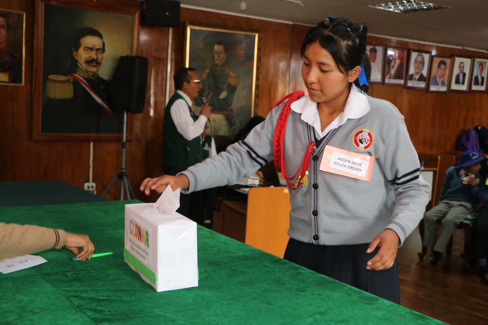 El escolar Fredy Gómez resultó electo ganador en las urnas