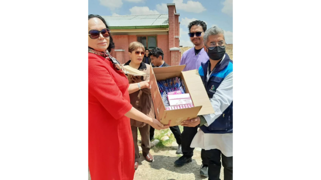 Donación de medicinas a internos peruanos