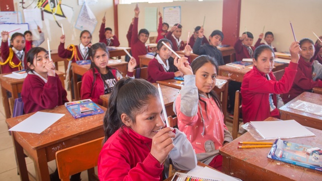 Escolares participando del concurso