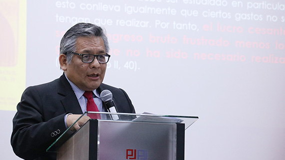Juez Supremo Carlos Calderón Puertas dictó conferencia magistral sobre lucro cesante en la Corte Superior del Callao