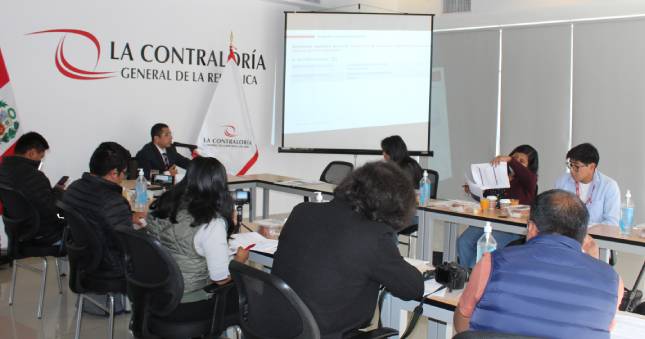 La Contraloría General identificó presunta responsabilidad penal, civil y/o administrativa en 69 funcionarios por diversos hechos irregulares en entidades públicas de la región Tacna durante el segundo cuatrimestre del año (mayo, junio, julio y agosto), producto de los servicios de control posterior realizados en entidades públicas.