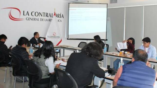 La Contraloría General identificó presunta responsabilidad penal, civil y/o administrativa en 69 funcionarios por diversos hechos irregulares en entidades públicas de la región Tacna durante el segundo cuatrimestre del año (mayo, junio, julio y agosto), producto de los servicios de control posterior realizados en entidades públicas.