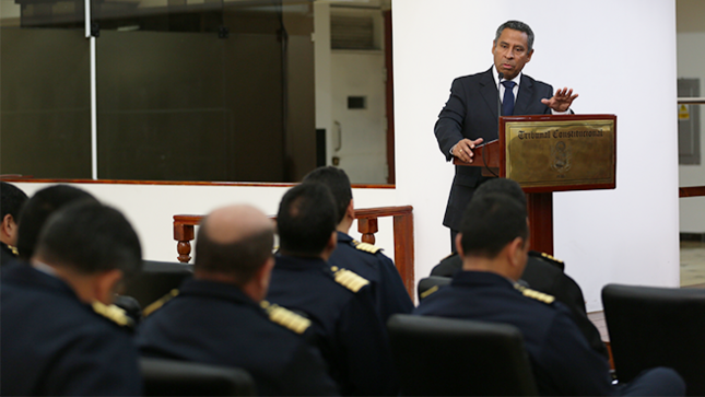 El presidente del TC, magistrado Francisco Morales Saravia participó en la capacitación de 32 oficiales de las FF.AA. y FF.PP. fueron capacitados sobre competencias y funciones del Tribunal Constitucional.