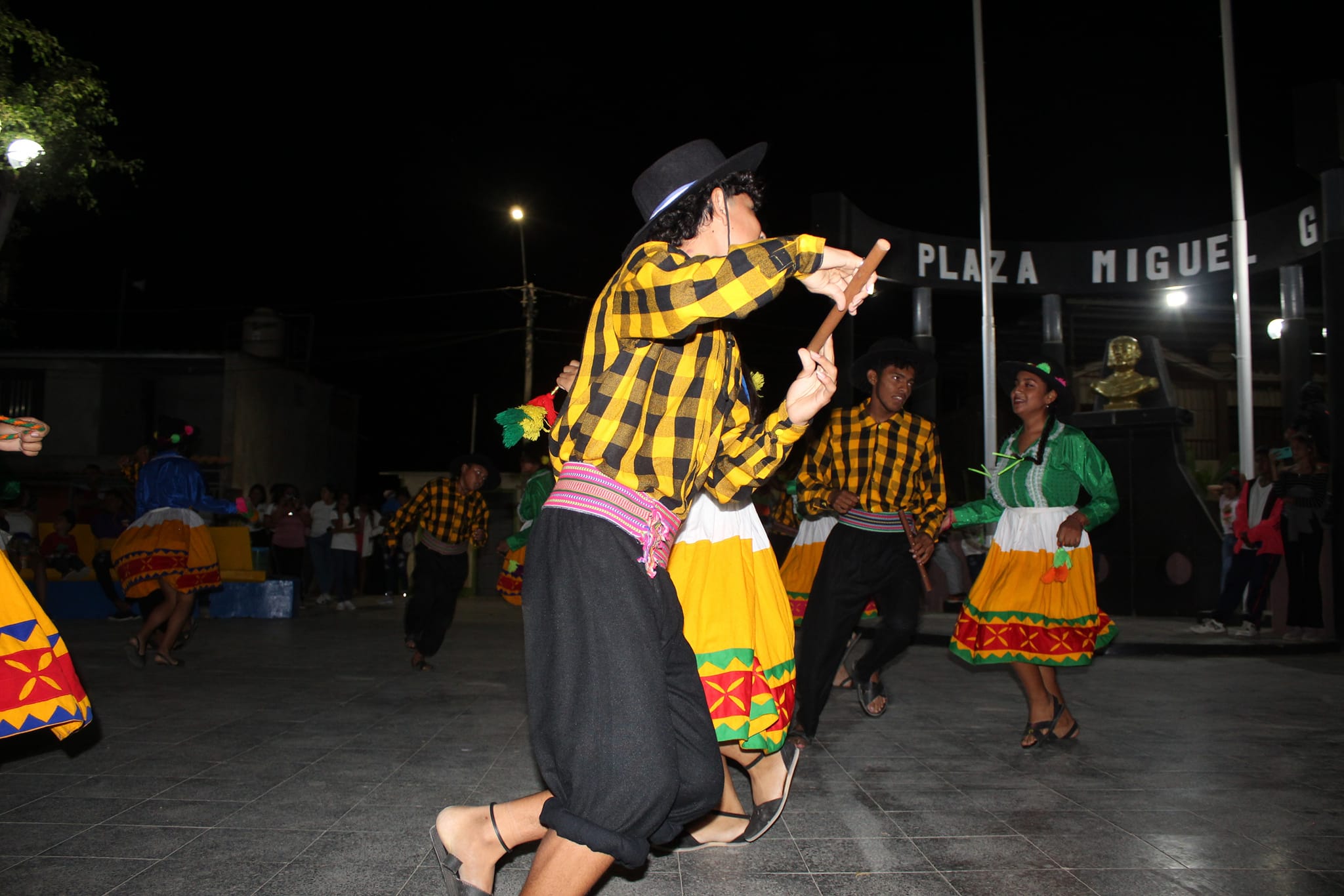 CON EXITO SE LLEVÓ A CABO LA FERIA TURÍSTICA EN LA CAPITAL ARTESANAL DE VIVIATE.7