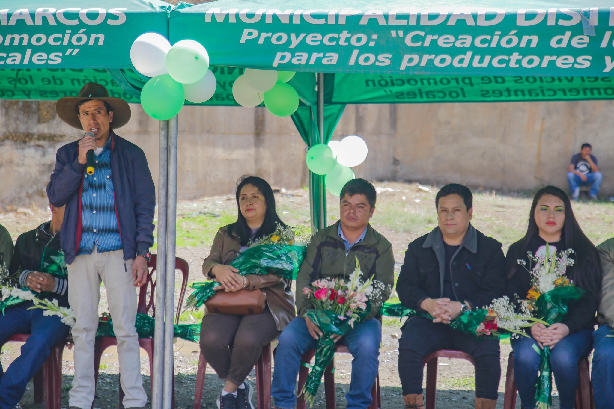 Alcalde de San Marcos coloca primera piedra para mejoramiento y ampliación de agua potable y PTAR en Challhuayaco.