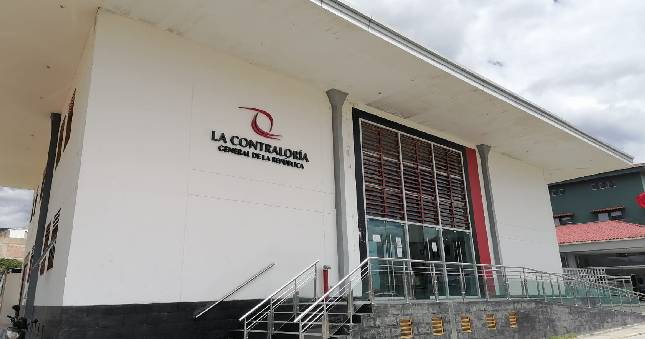 La Contraloría General viene realizando 1941 informes de control entre enero hasta la fecha, un total de 1566 corresponden a control simultáneo, 234 a posterior, 18 a previo y 123 servicios de control en proceso, de acuerdo al Velocímetro de los Servicios de Control.