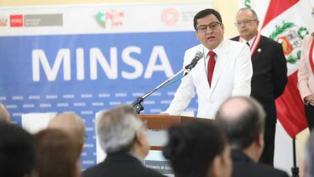 En el Día de la Medicina Peruana y 88.° aniversario del Minsa 