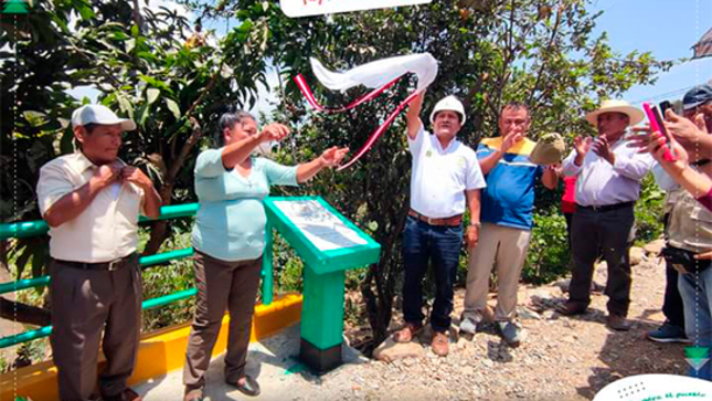 obra de inauguración trocha carrozable