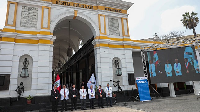 Minsa homenajeó al personal médico con más de 40 años de servicio por el Día de la Medicina Peruana