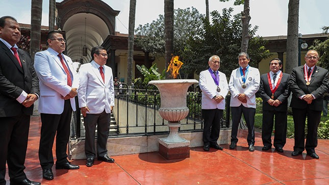 Minsa homenajeó al personal médico con más de 40 años de servicio por el Día de la Medicina Peruana