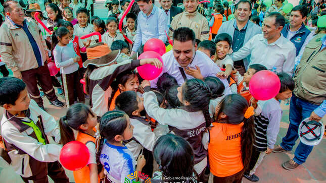 Gobernador regional garantiza asignación presupuestal para la culminación y entrega de la emblemática I.E el Carmelo del C.P Molinopata