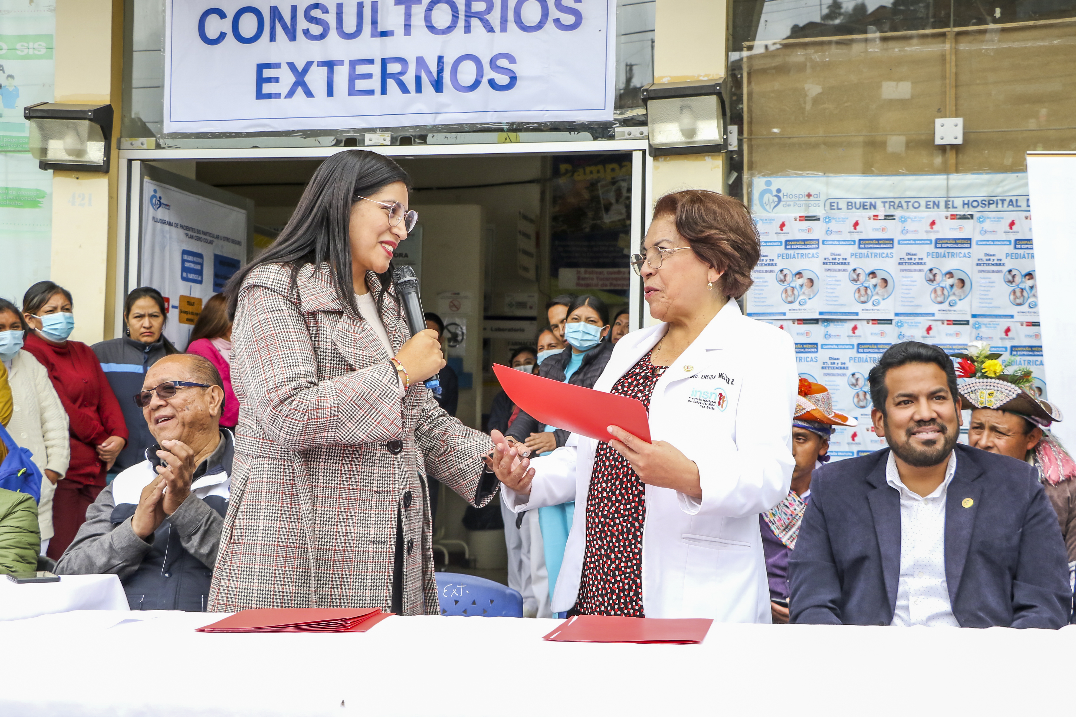 1,362 Niños atendidos en campaña médica pediátrica en Pampas