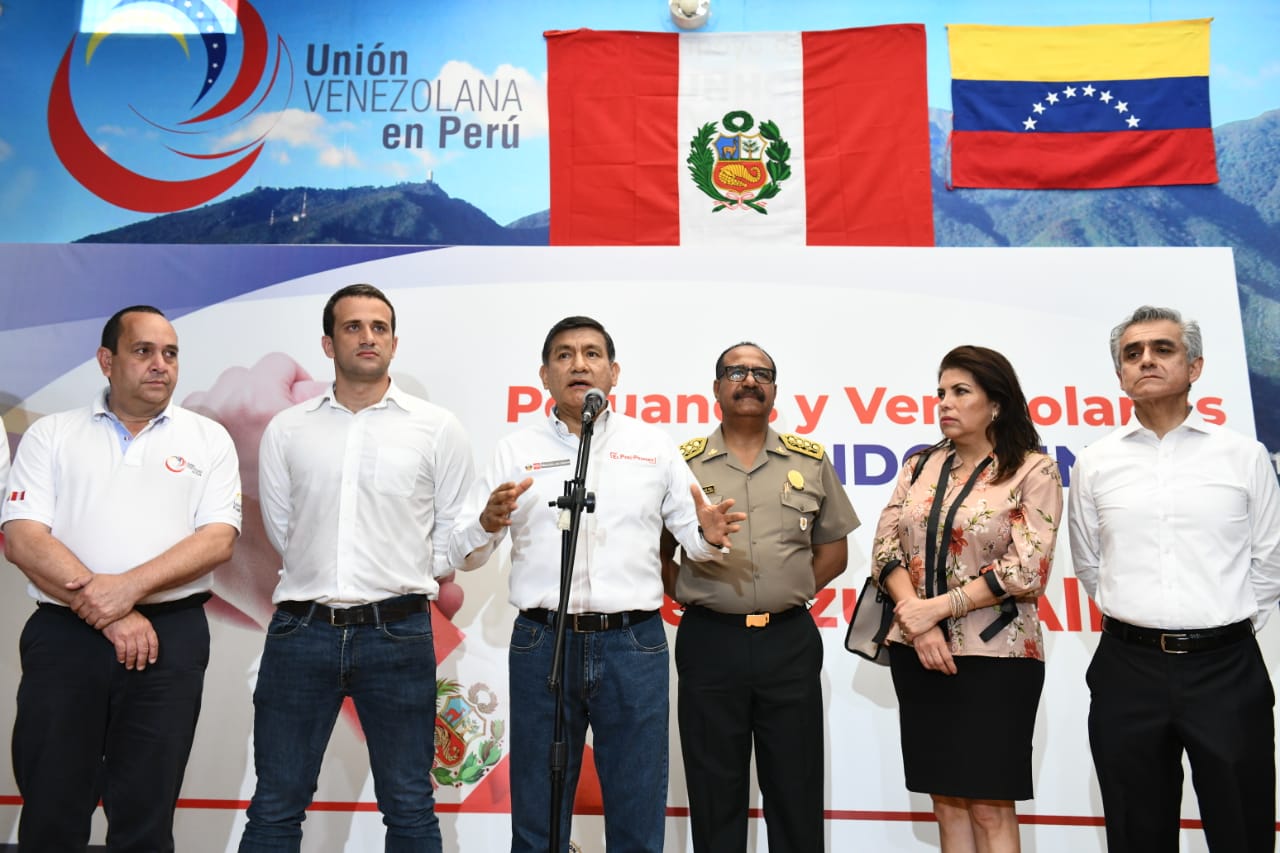 Ministro del Interior visitó la ONG Unión Venezolana en el Perú.