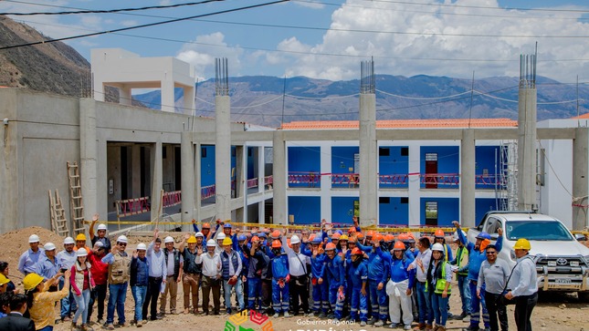 ¡Gobernador Regional Percy Godoy supervisó el avance de la obra CEBE la Salle a puertas de ser culminado!