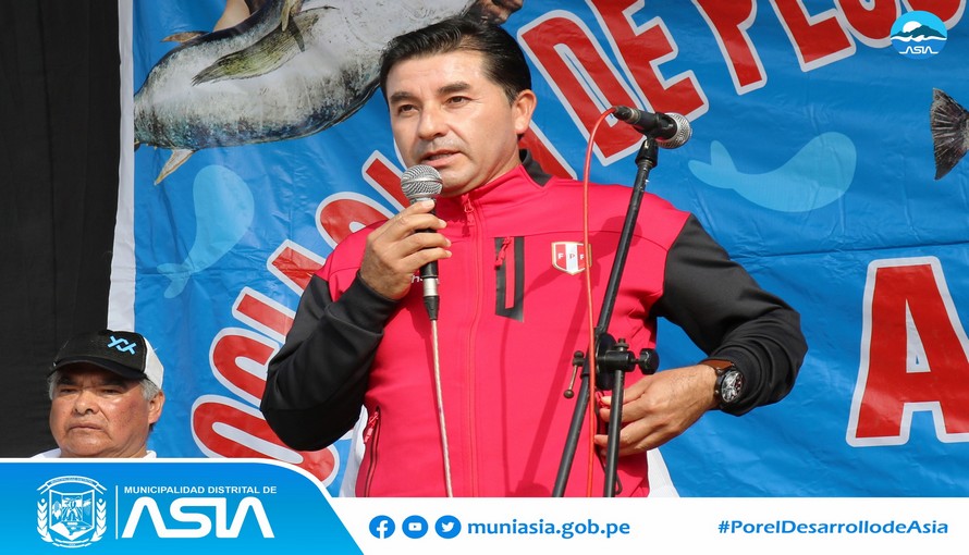 Alcalde entrego moción de saludo