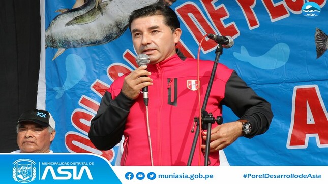 Alcalde entrego moción de saludo 