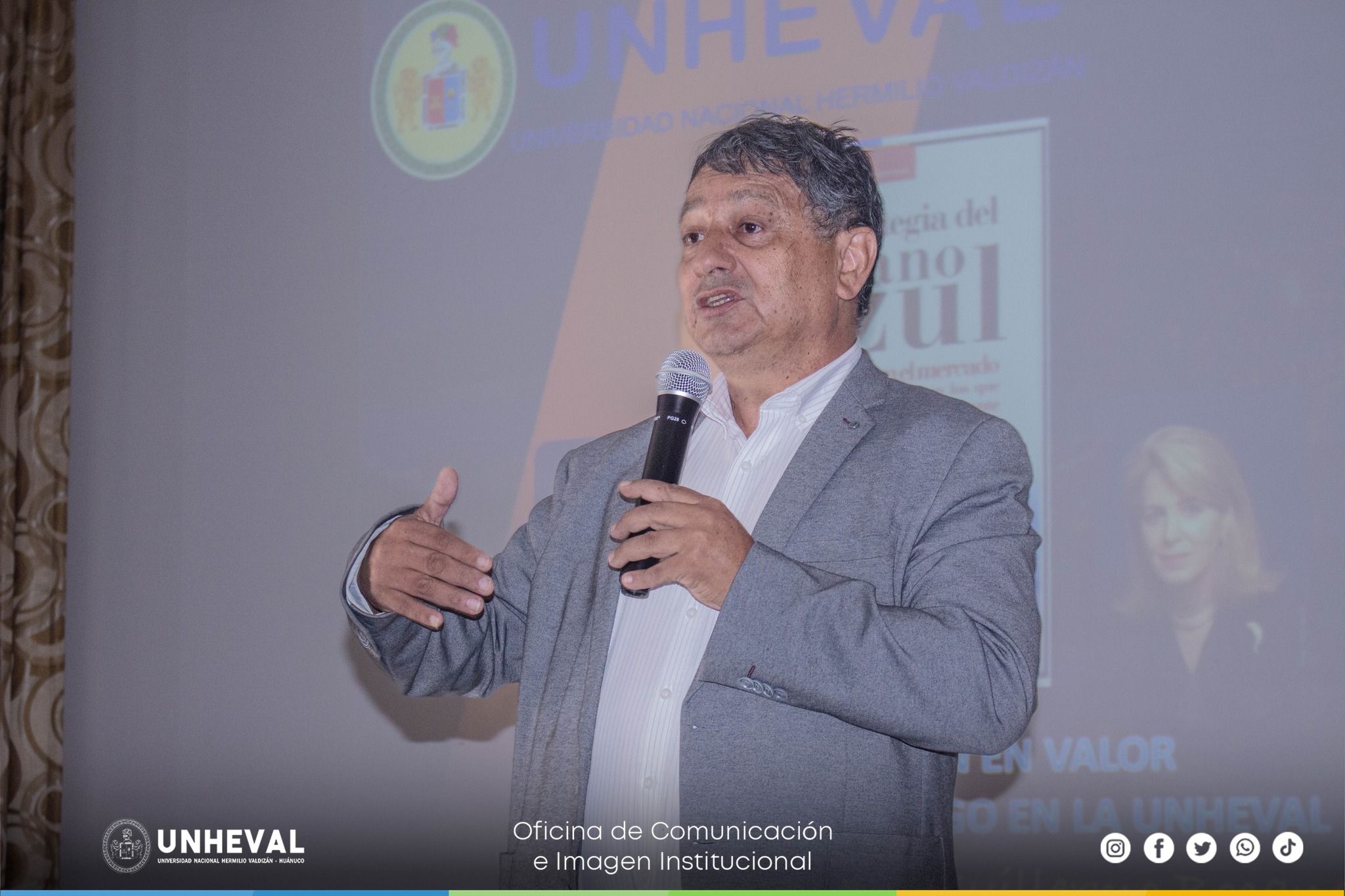 UNHEVAL impulsa el liderazgo en la educación superior con charla especializada