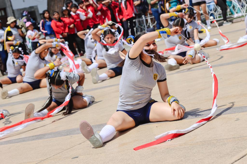 Cerca de 300 escolares participan en trote motivador 