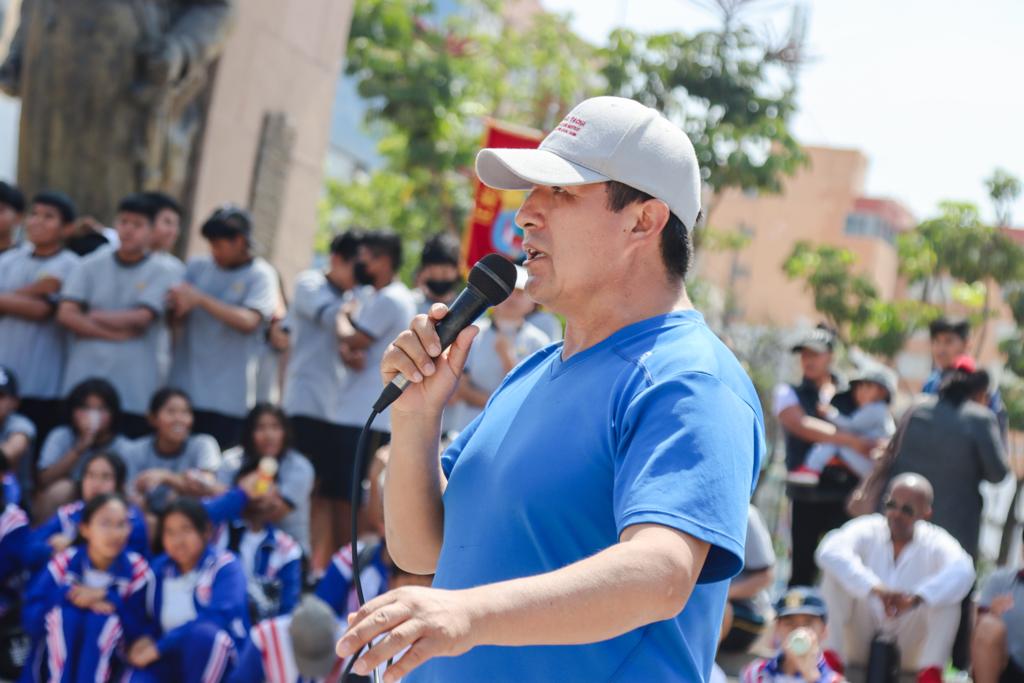 Cerca de 300 escolares participan en trote motivador 