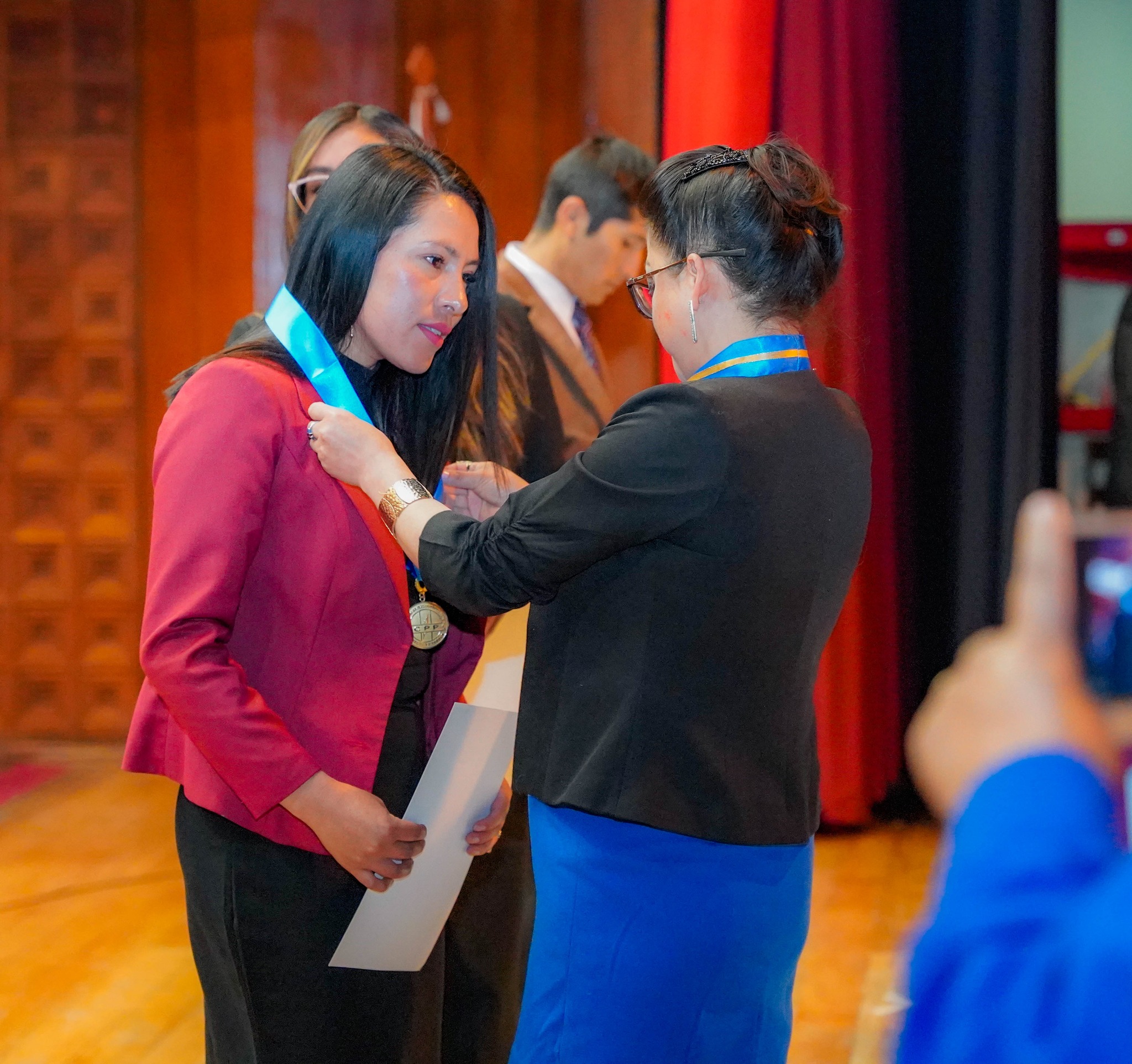 residenta de la Corte Superior de Justicia de Cusco, participó de la ceremonia por el “Día del Periodista Peruano”