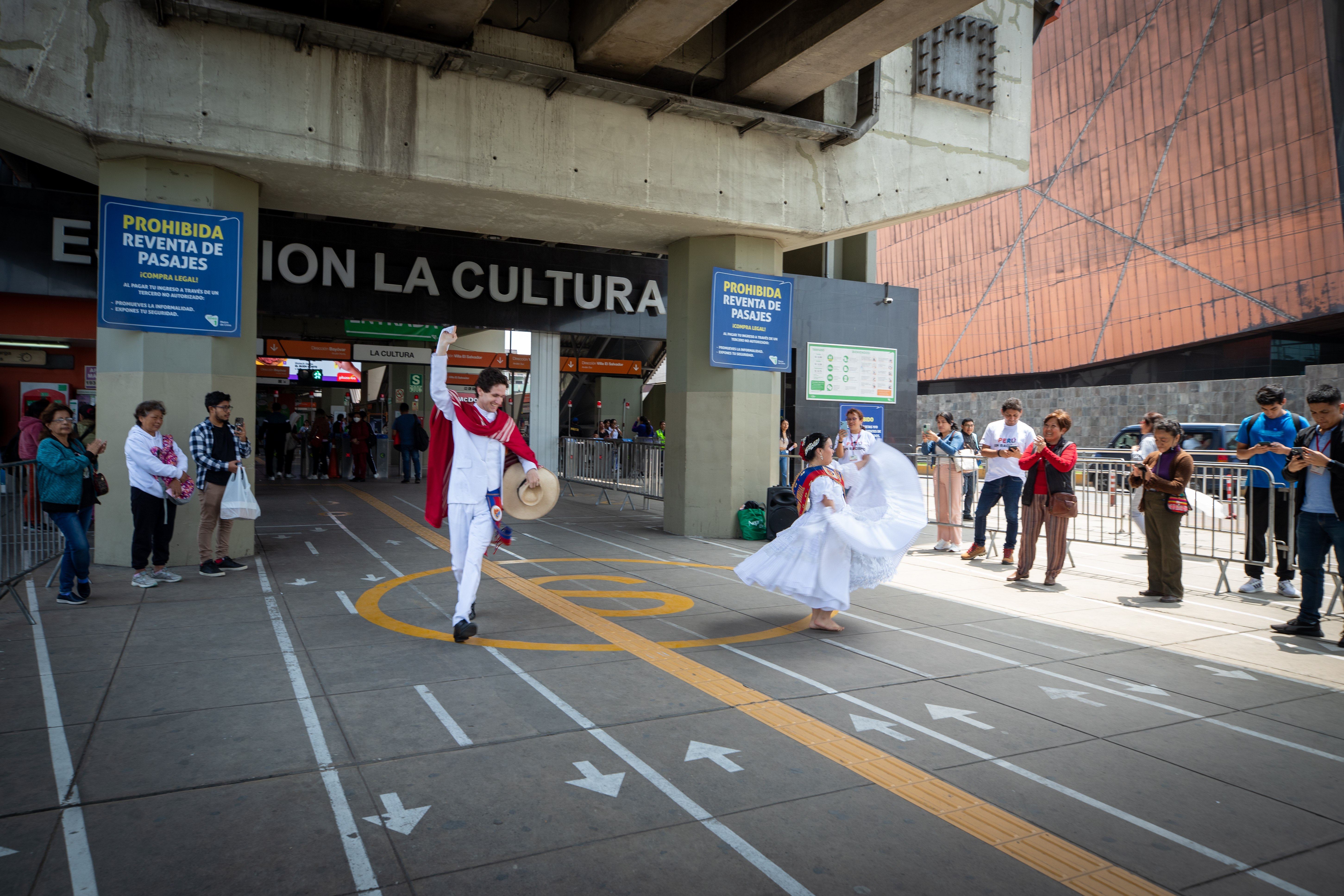 Ministerio de Cultura conmemora el Día de la Marinera con una “Marineratón” en su sede de San Borja