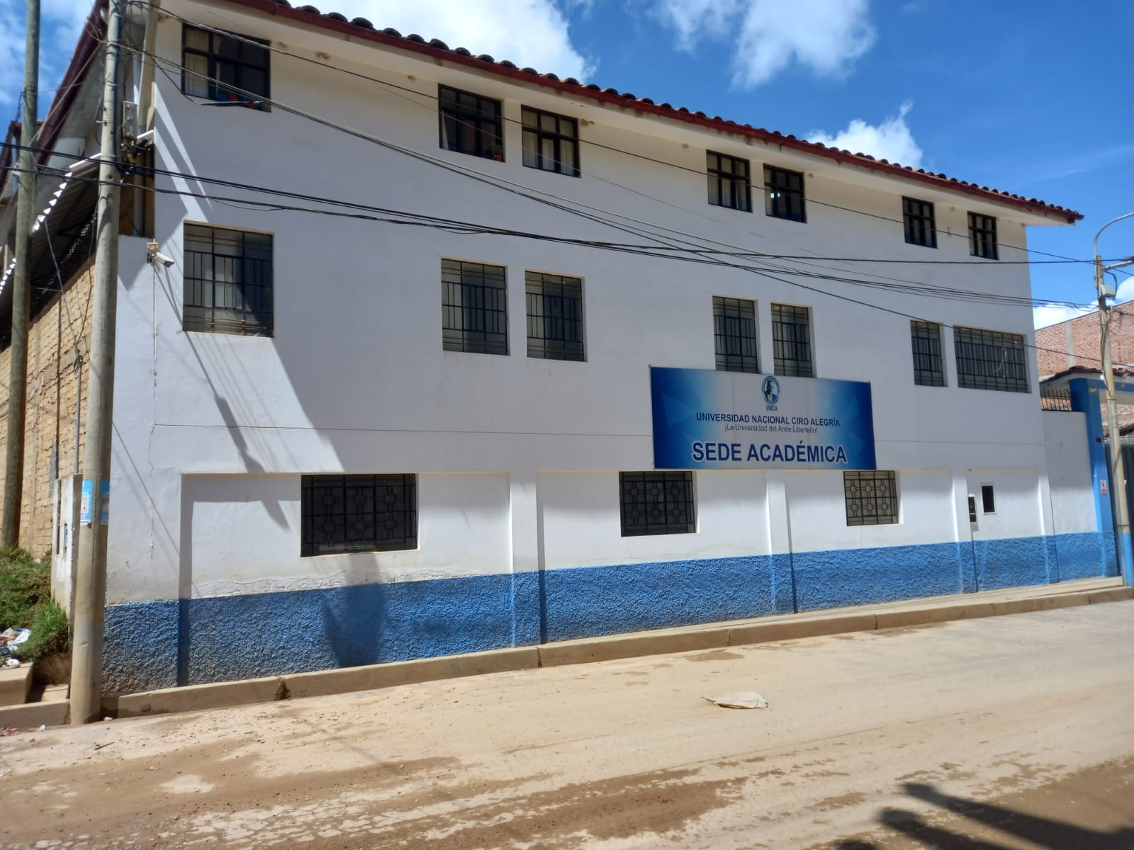 Universidad Nacional Ciro Alegría obtiene su licenciamiento institucional