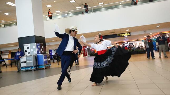 Ministerio de Cultura distingue como Personalidad Meritoria a importantes cultores de la marinera peruana