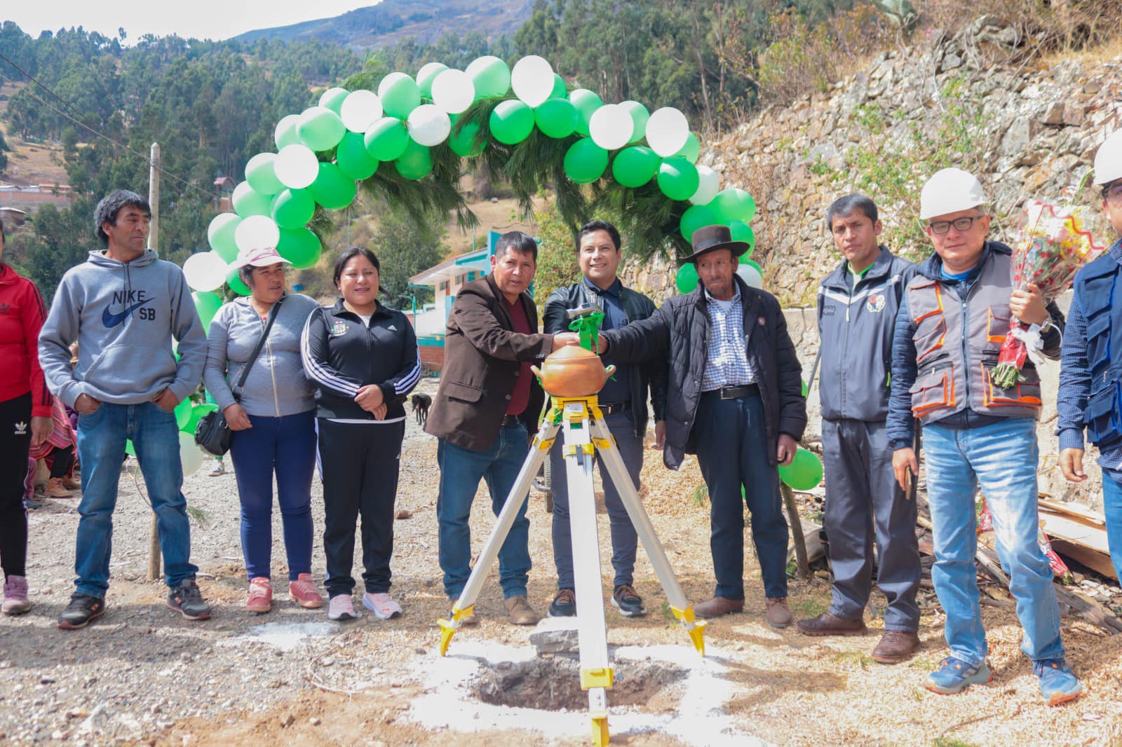 Inicia mejoramiento de transitabilidad desde curva de Magay hasta Ayajamanan en el caserío de Tupec.