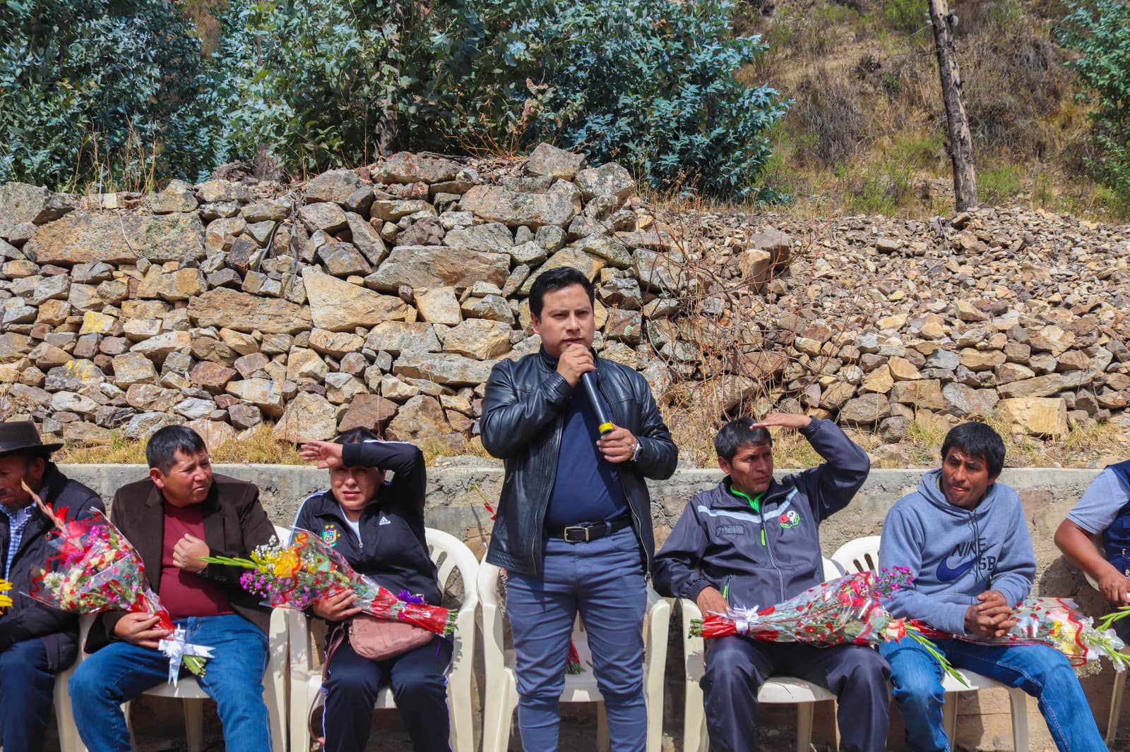 Inicia mejoramiento de transitabilidad desde curva de Magay hasta Ayajamanan en el caserío de Tupec.