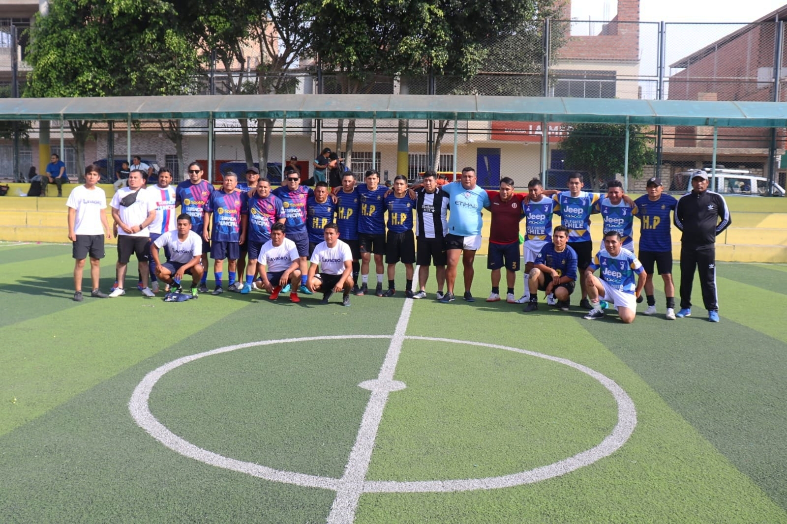 Fotografía de los equipos participantes