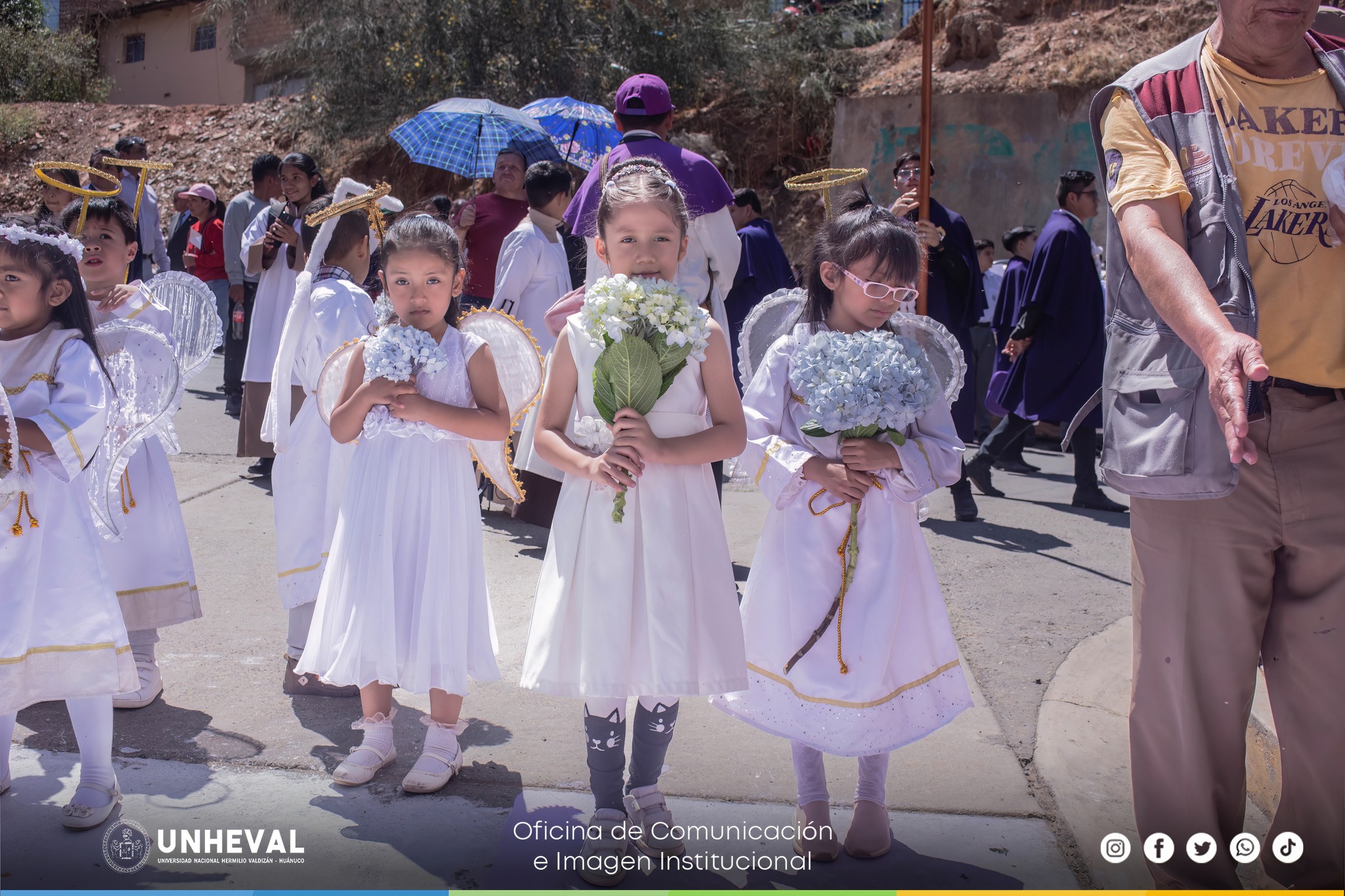 La sagrada imagen del Señor de Burgos visita el Colegio Nacional de Aplicación
