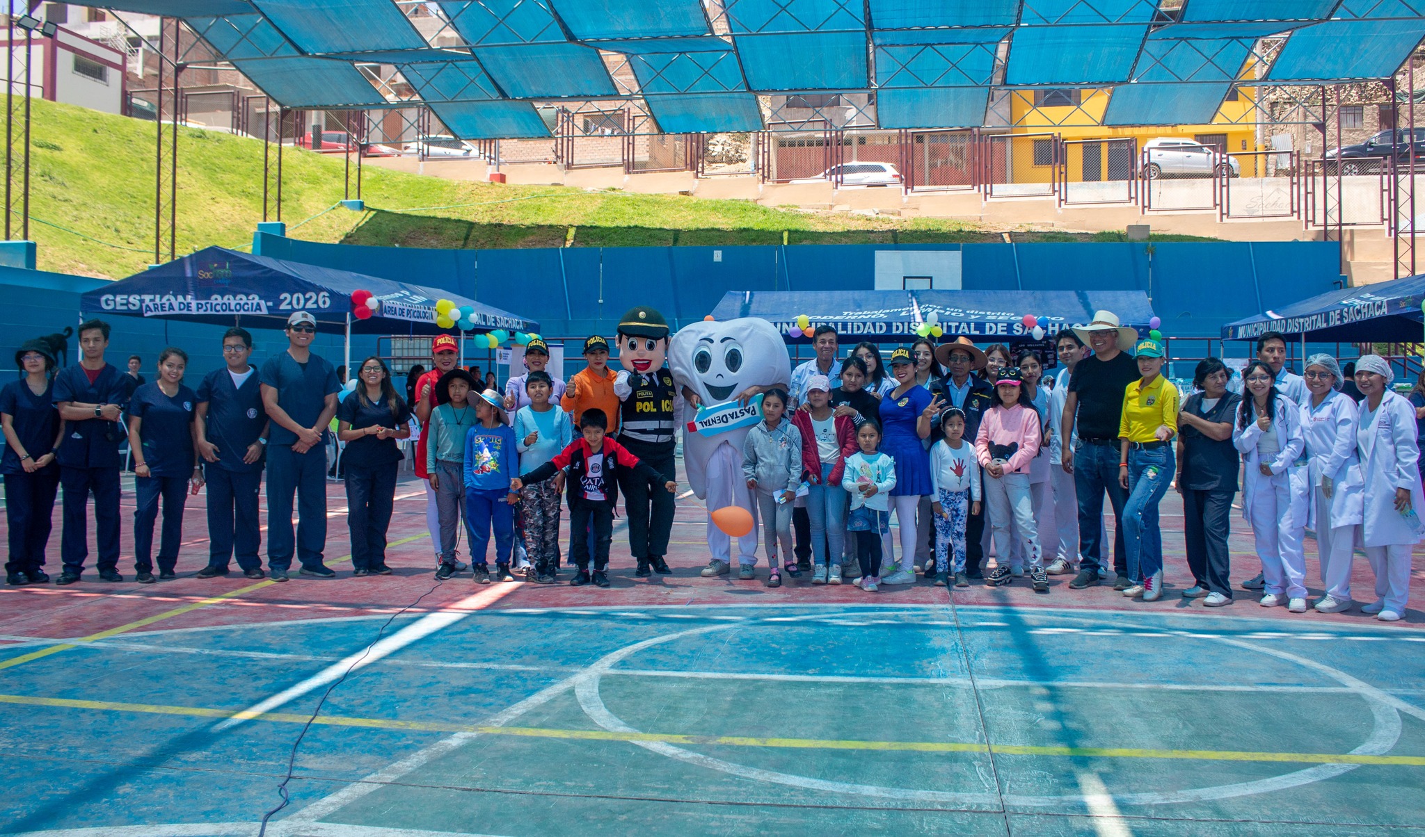 También participaron en la Acción Cívica estudiantes de medicina de diversas universidades de la Ciudad Blanca.