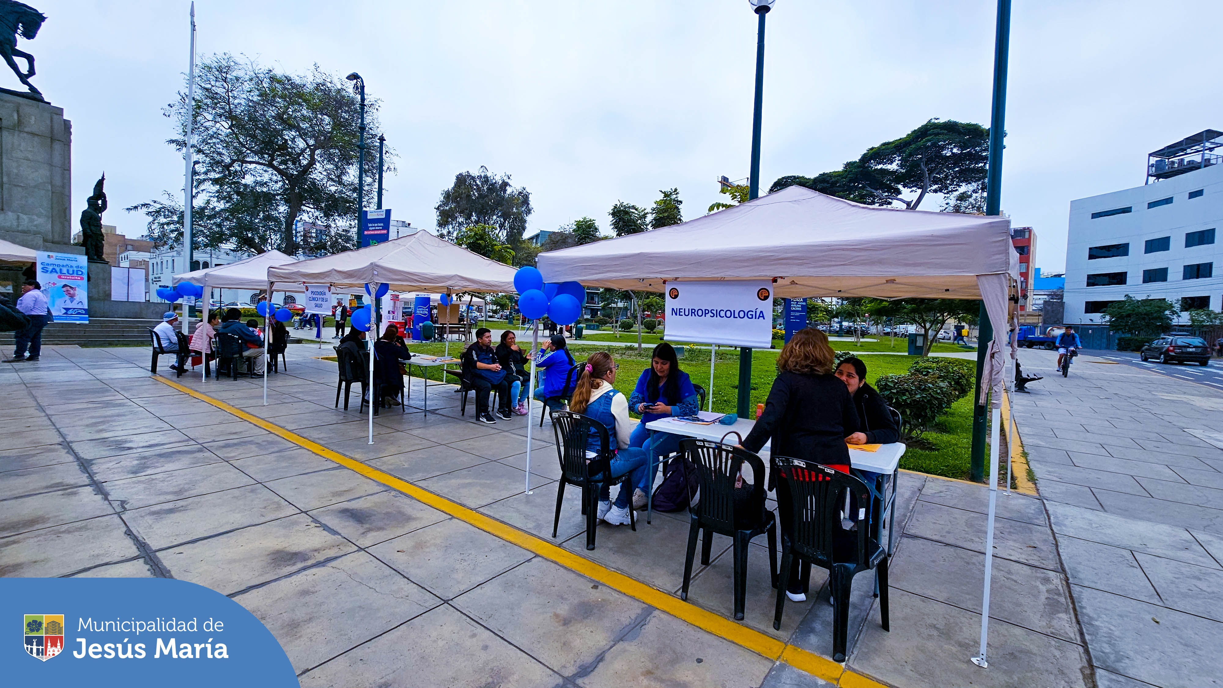 🙌🏼 ¡Tu salud es nuestra prioridad! 🥼
⚕️ En el marco del Día Mundial de la Salud Mental, la Municipalidad de Jesús María en coordinación con el Colegio de Psicólogos del Perú, brindaron una campaña gratuita de atención psicológica en el Parque Cáceres.