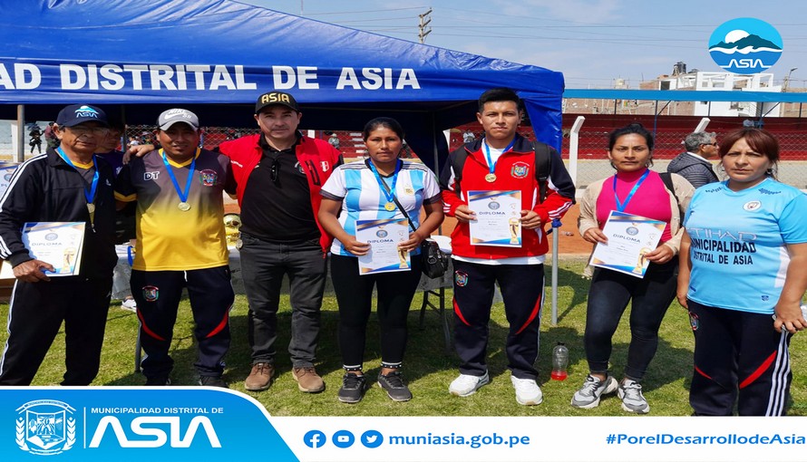 Alcalde Isaías Alcántara Malásquez participo en la clausura del campeonato "Creciendo con el futbol"