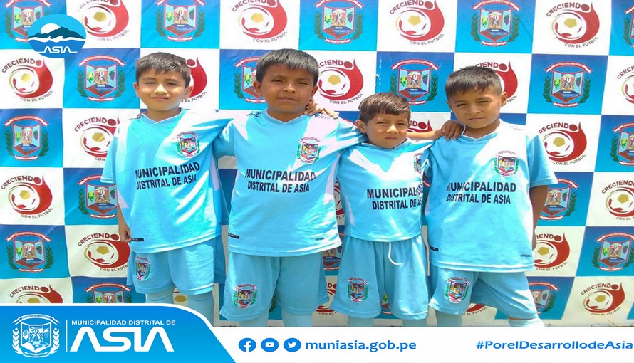 Alcalde Isaías Alcántara Malásquez participo en la clausura del campeonato "Creciendo con el futbol"