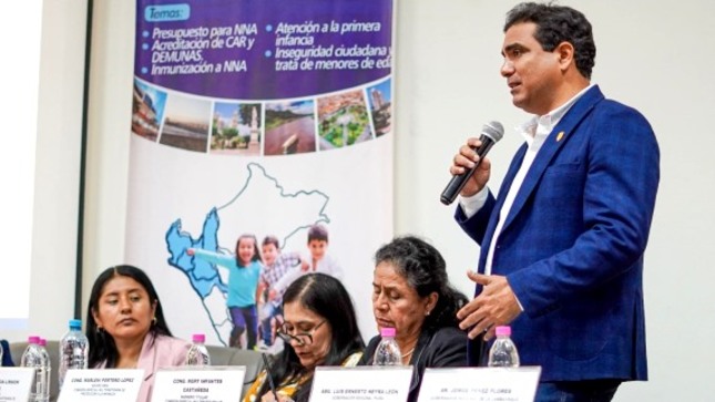 GORE Piura es el único en lograr pacto con 63 distritos para atender a la primera infancia