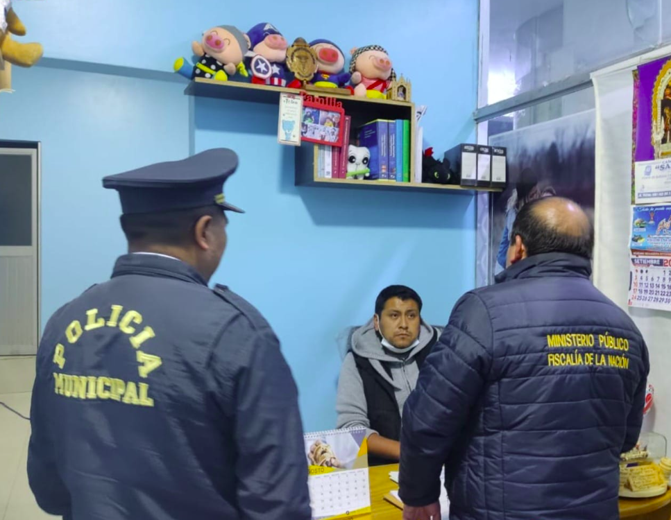 Fiscalización articulada a establecimientos de Jr. Tacna – centros obstétricos y odontológicos de la Ciudad de Puno