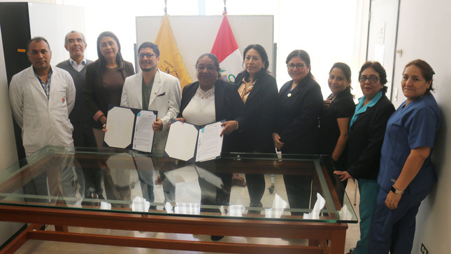 Hospital Regional Lambayeque firma Convenio con Universidad Señor de Sipán para Estudiantes de Psicología y Trabajo Social