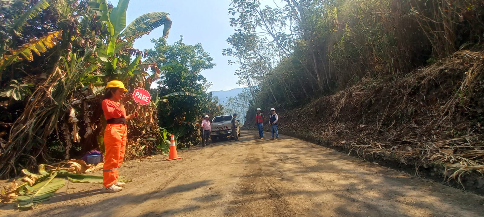 Camino vecinal de Villa Virgen presenta un avance físico de 85 %
