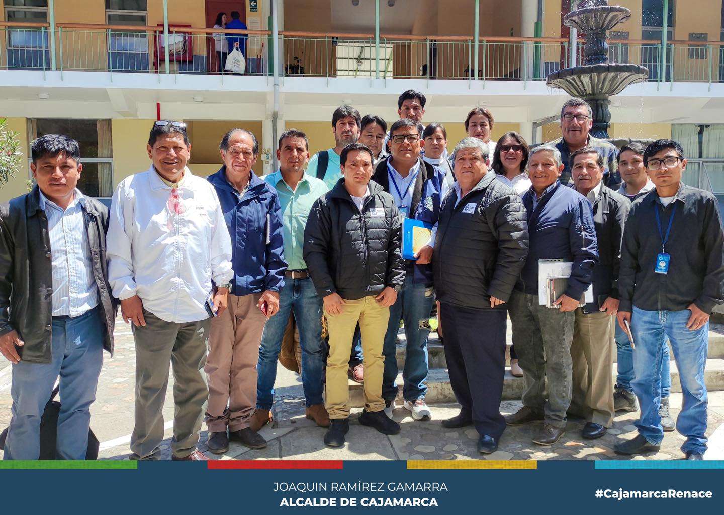 El gerencia de Desarrollo Social y Humano de la Municipalidad Provincial de Cajamarca ha llevado a cabo una significativa reuni贸n con los presidentes de las juntas vecinales, con el objetivo de informar y evaluar el progreso de los programas sociales en la comunidad.
鉁嶐煆籈n esta importante sesi贸n de trabajo, se cont贸 con la activa participaci贸n de los representantes de programas sociales clave que impactan directamente en la calidad de vida de los habitantes de la provincia. Entre ellos se encuentran Qali Warma, la OMAPED, Vaso de Leche y el Programa de Complementaci贸n Alimentaria (PCA).
Durante la reuni贸n, se destac贸 el compromiso de la Municipalidad Provincial de Cajamarca en fortalecer y expandir estos programas sociales, con el prop贸sito de garantizar que los beneficios lleguen de manera efectiva y equitativa a todas las familias cajamarquinas que los necesitan. El di谩logo abierto entre los presidentes de las juntas vecinales y los representantes de los programas sociales permiti贸 compartir experiencias, recibir retroalimentaci贸n valiosa de la comunidad y coordinar acciones futuras para mejorar la ejecuci贸n de estos programas.
Reafirmamos nuestro compromiso con el bienestar y desarrollo de sus ciudadanos y seguir谩 trabajando de la mano con las juntas vecinales y los diversos programas sociales para lograr una mayor inclusi贸n y prosperidad en la provincia.