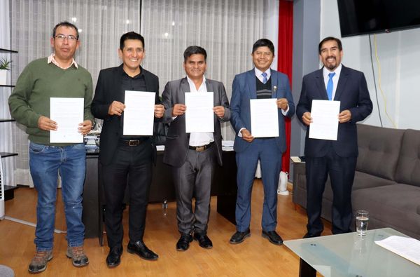 ALCALDE DE ANDRÉS AVELINO CÁCERES DORREGARAY, ING. EDWIN GAVILÁN LÓPEZ, SOSTUVO REUNIÓN PARA LA CONSTITUCIÓN DE LA MANCOMUNIDAD DE MUNICIPALIDADES DE HUAMANGA