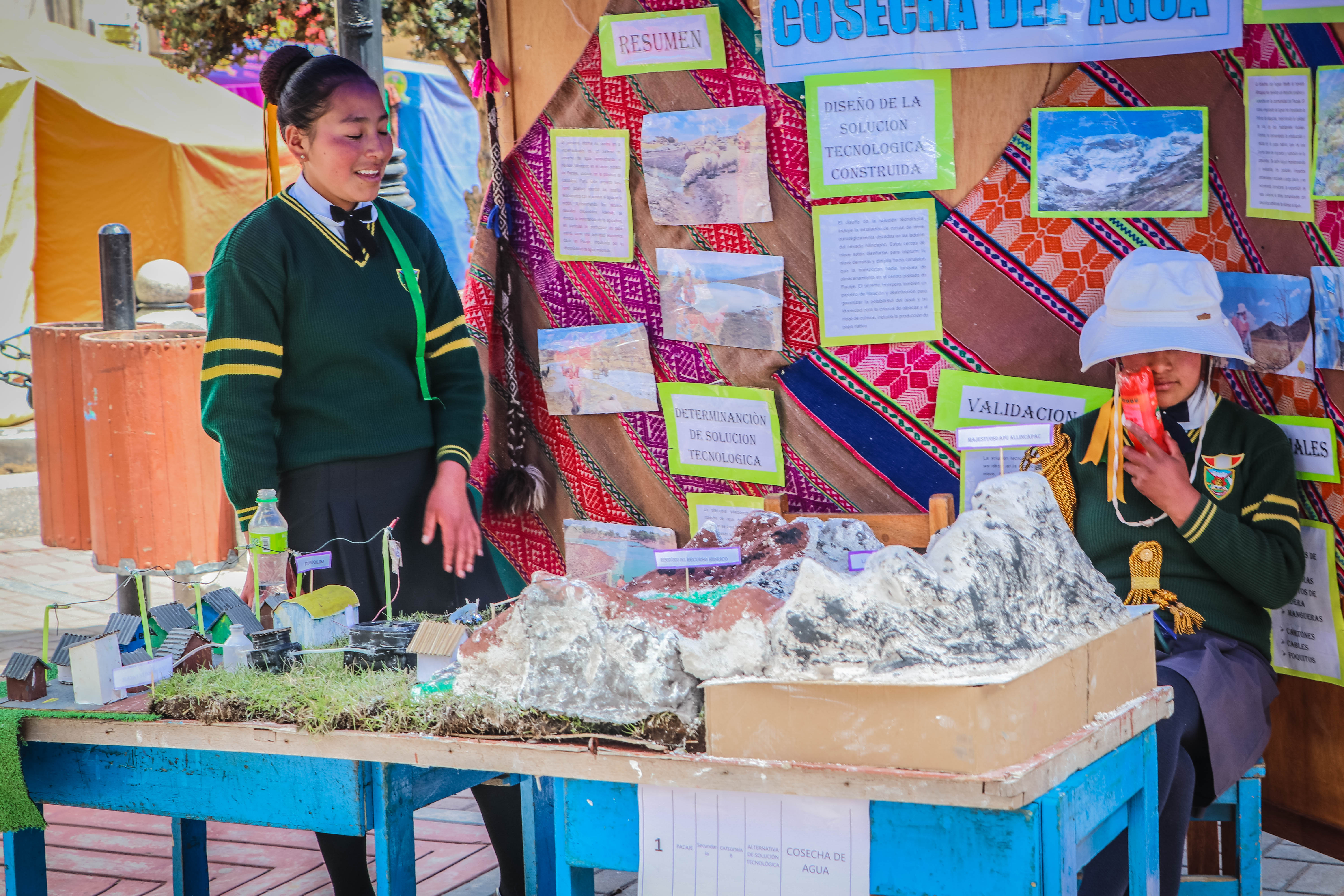 Estudiantes presentaron diferentes trabajos de ciencia y tecnología y expusieron sus proyectos