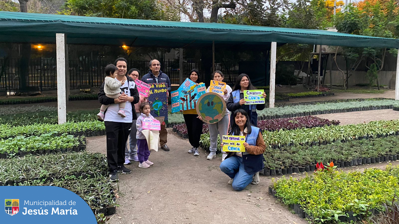 Los vecinos que conforman nuestro programa 🧑🏻🔬 “Ciencia Ciudadana” visitaron el Instituto Geológico, Minero y Metalúrgico del Perú, para conocer la importancia de los 🦴 fósiles en el territorio peruano y el valor que estos constituyen como auténticas ventanas a nuestro pasado.
Los jesusmarianos que deseen pueden visitar el @Ingemmet de manera gratuita 🤩 llámanos 📱 940410958.