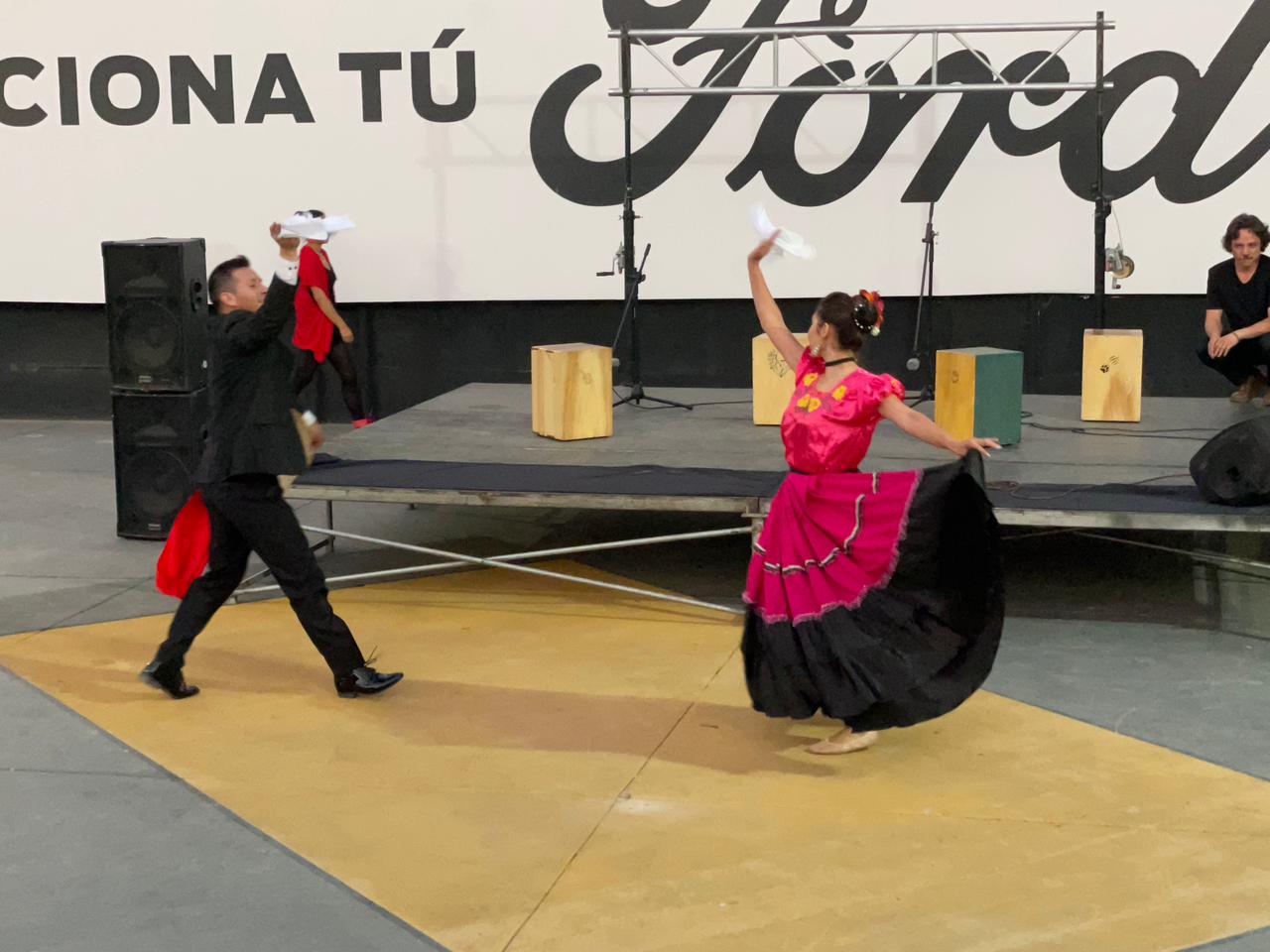 Consultado General del Perú en Cochabamba organiza velada cultural en Feria Internacional del Libro