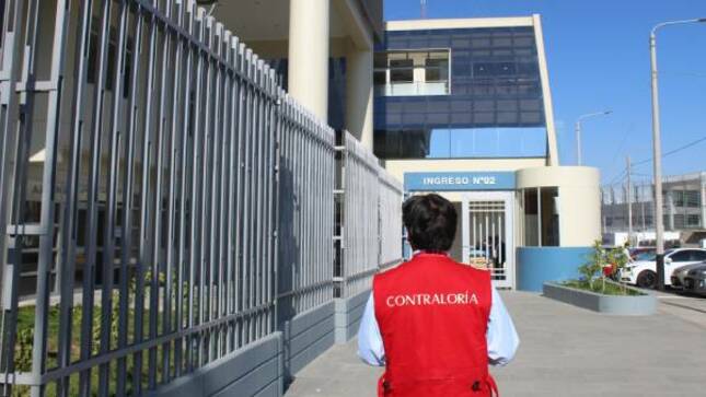 La Contraloría General dio a conocer los resultados del operativo nacional de “Verificación de requisitos e impedimentos para el acceso y ejercicio de la función pública” realizado en 14  entidades públicas en Tacna, con el cual se pudo verificar que 31 directivos de libre designación y remoción pertenecientes al gobierno regional y municipalidades (provinciales y distritales) no acreditaron el cumplimiento de los requisitos mínimos de formación académica y/o experiencia establecidos en la Ley N° 31419 y su reglamento, así como en los documentos de gestión de sus respectivas entidades.