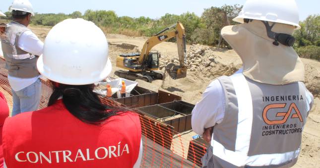 La Contraloría General detectó diversas deficiencias en los trabajos de reparación de la estructura de protección en el dique 1020 (desde el Km 7+000 al 8+200), ubicado en el distrito de Colán (Paita), las cuales ponen en riesgo la inversión de S/ 5 724 524, destinada por el Proyecto Especial Chira Piura (PECHP) en el marco de la emergencia ante un eventual periodo lluvioso por el Fenómeno de El Niño.
